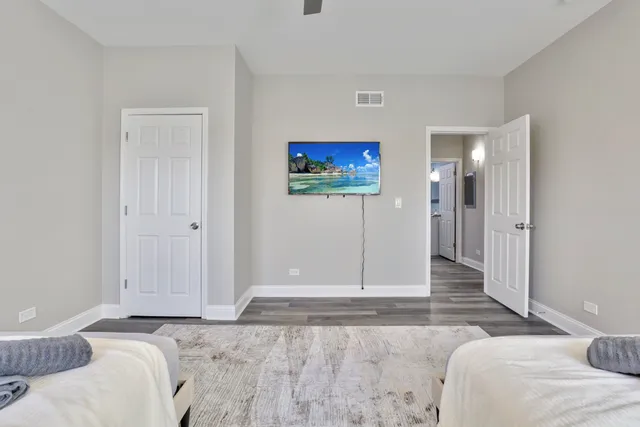 $3,699 | 1111 Bonnie Brae, Unit 3W, River Forest, IL 60305