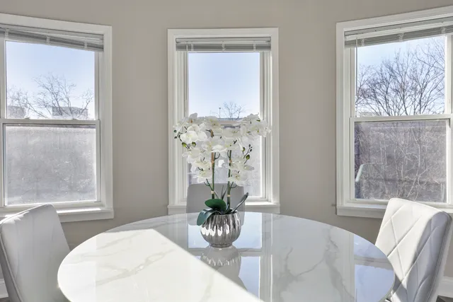 $3,699 | 1111 Bonnie Brae, Unit 3W, River Forest, IL 60305