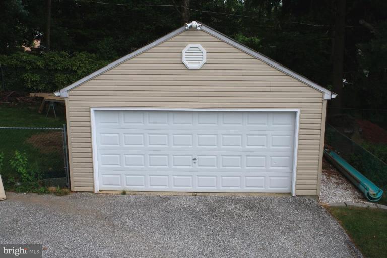 1415 Providence Road Towson, MD 21286 - Photo 25 of 30 Garage 1