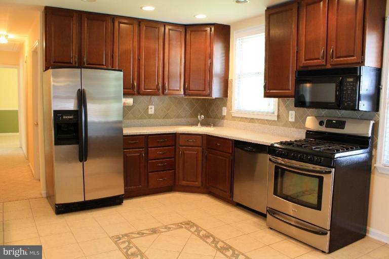 1415 Providence Road Towson, MD 21286 - Photo 4 of 30 Kitchen