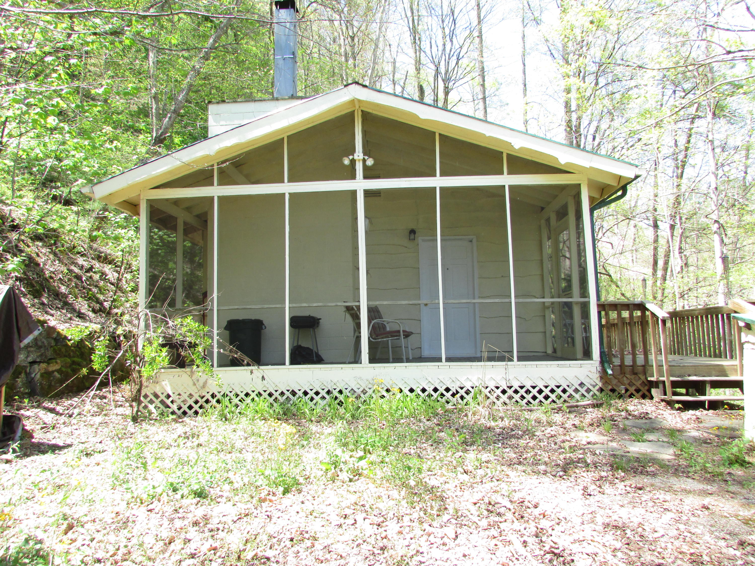 178 Cable Hollow Road Butler, TN 37640 - Photo 3 of 30 178 Cable Hollow Road Butler TN 37640 (3