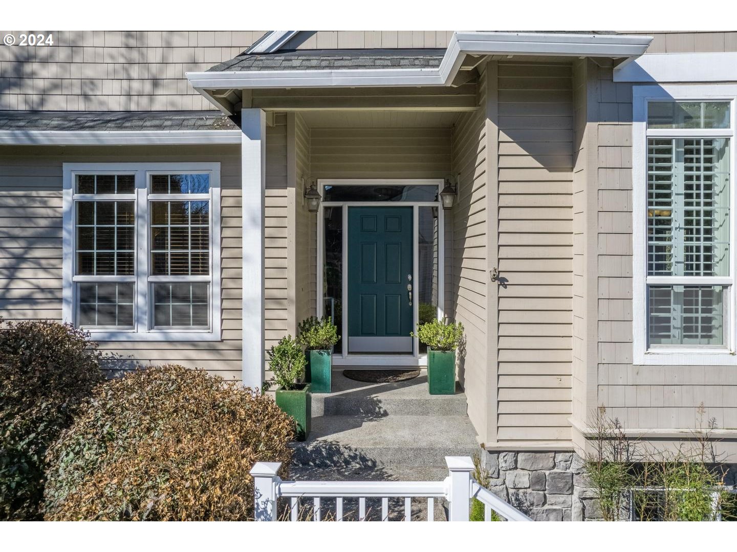 6333 Southwest Canby Street Portland, OR 97219 - Photo 2 of 44 Gallery Image 2