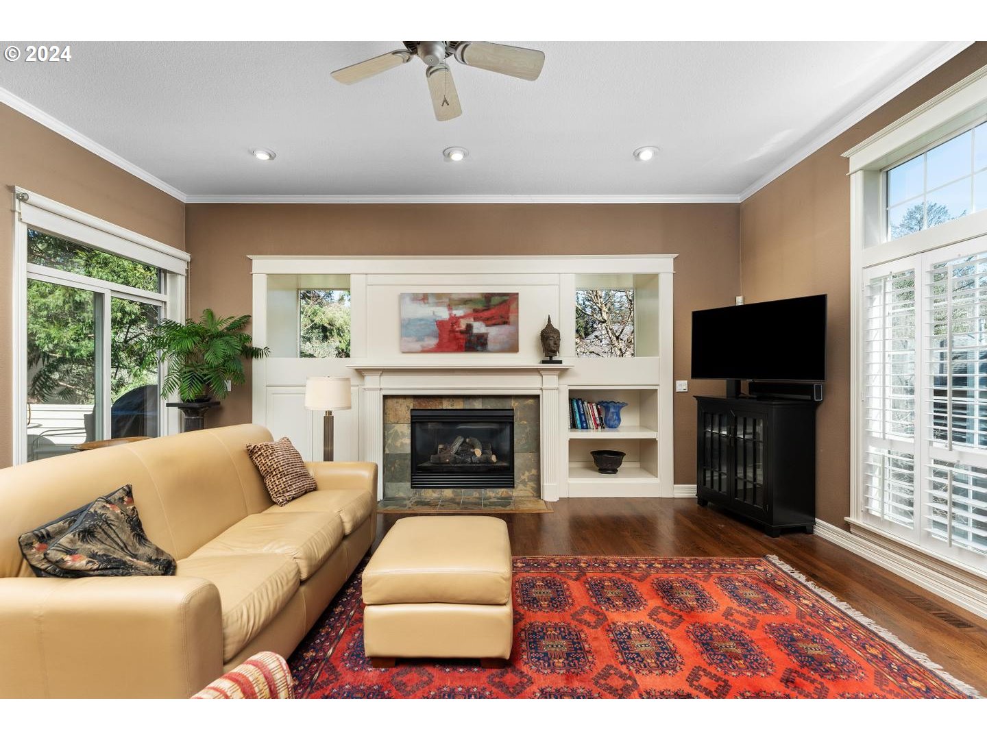 6333 Southwest Canby Street Portland, OR 97219 - Photo 10 of 44 Gallery Image 10