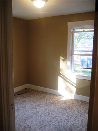 74 Price Street Springfield, MA 01104 - Photo 5 of 6