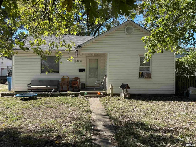 $59,900 | 1210 South Hickory Street, Centralia, IL 62801