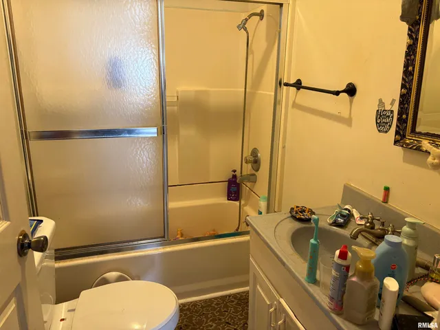 $59,900 | 1210 South Hickory Street, Centralia, IL 62801