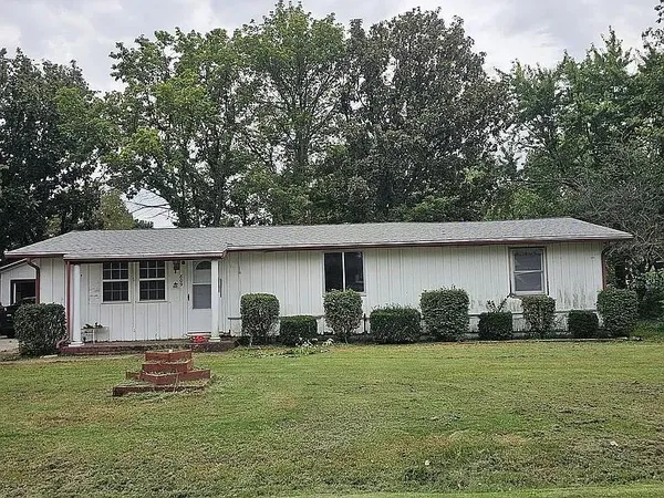 $99,999 | 809 Alleghany Street, Burlington, KS 66839