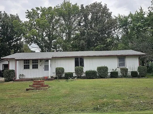 $129,999 | 809 Alleghany Street, Burlington, KS 66839