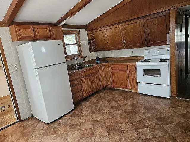 $129,999 | 809 Alleghany Street, Burlington, KS 66839