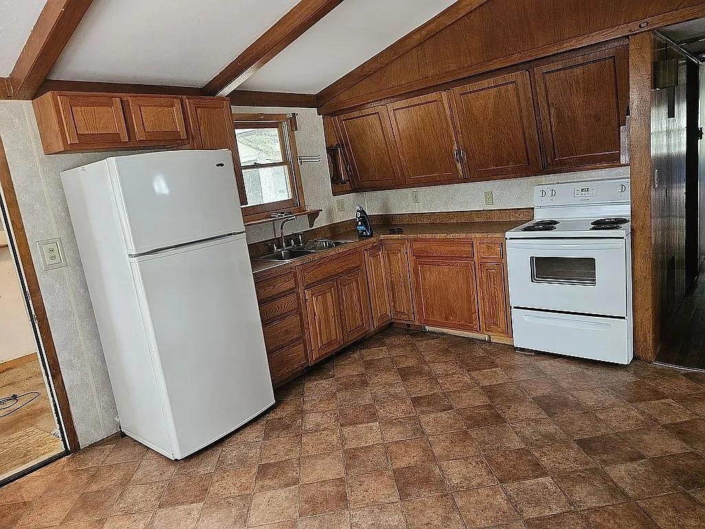 809 Alleghany Street Burlington, KS 66839 - Photo 3 of 7