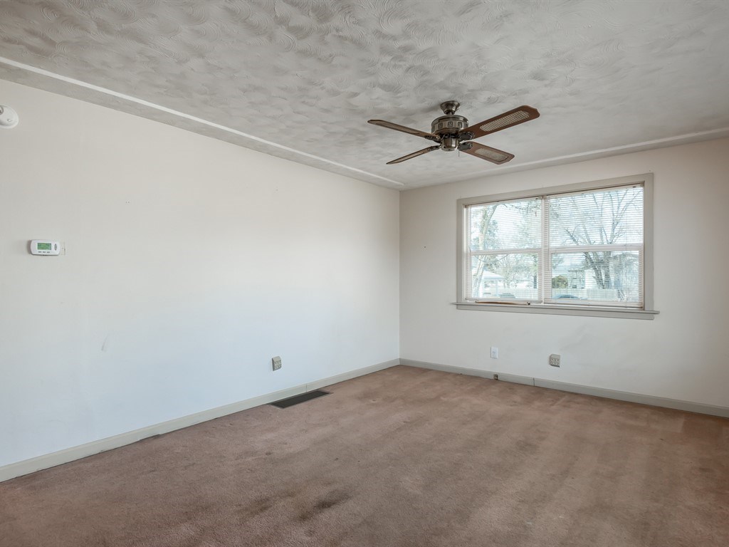 1417 North University Road Spokane, WA 99206 - Photo 3 of 20