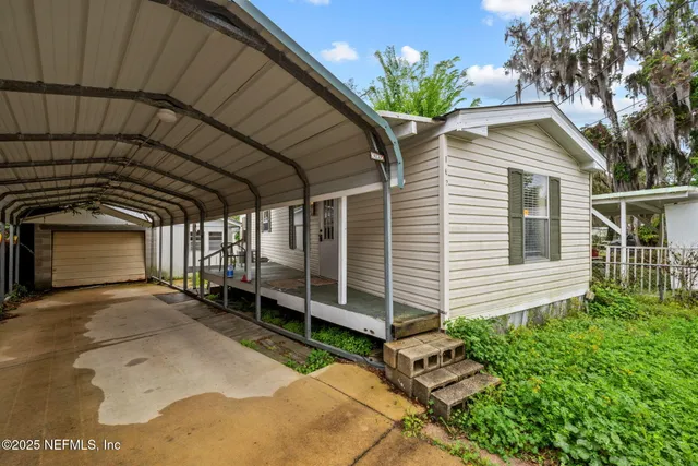 $197,000 | 162 Smith Lane, Satsuma, FL 32189