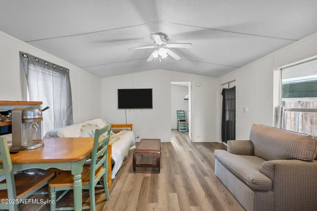 $197,000 | 162 Smith Lane, Satsuma, FL 32189