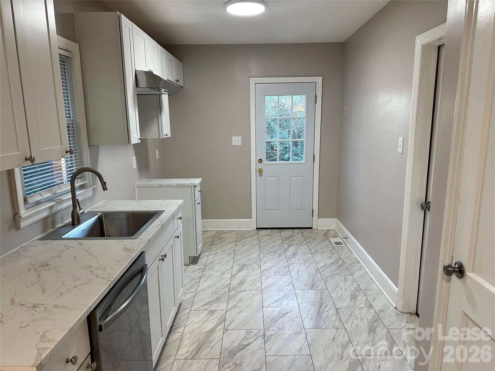 538 Bowman Road Charlotte, NC 28217 - Photo 5 of 12