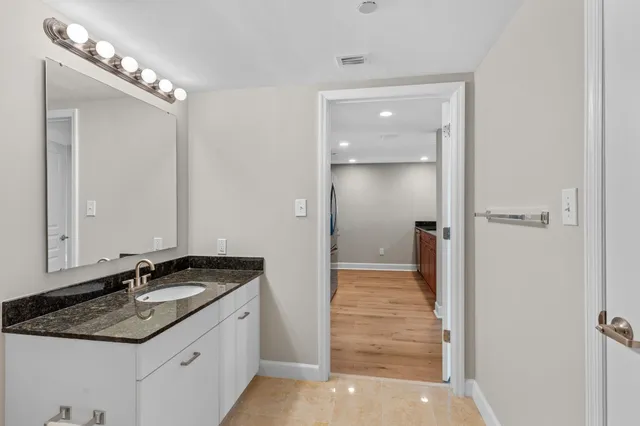 $339,000 | 300 South Duval Street, Unit 1511, Tallahassee, FL 32301