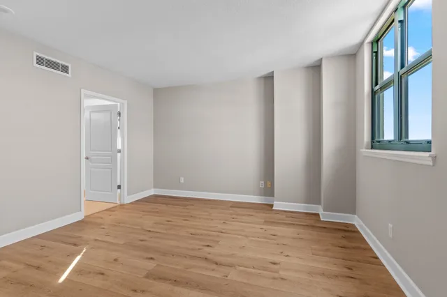 $339,000 | 300 South Duval Street, Unit 1511, Tallahassee, FL 32301