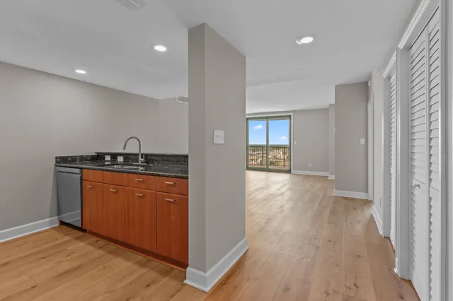 $339,000 | 300 South Duval Street, Unit 1511, Tallahassee, FL 32301