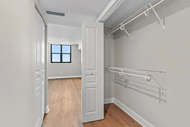 $339,000 | 300 South Duval Street, Unit 1511, Tallahassee, FL 32301