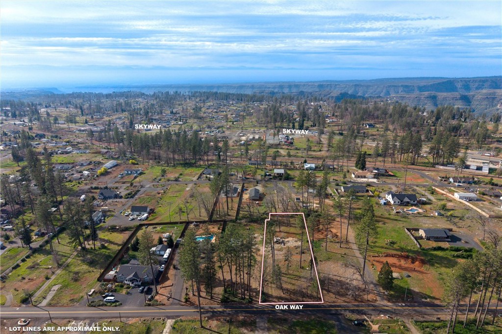 6305 Oak Way Paradise, CA 95969 - Photo 4 of 9 a view of a city