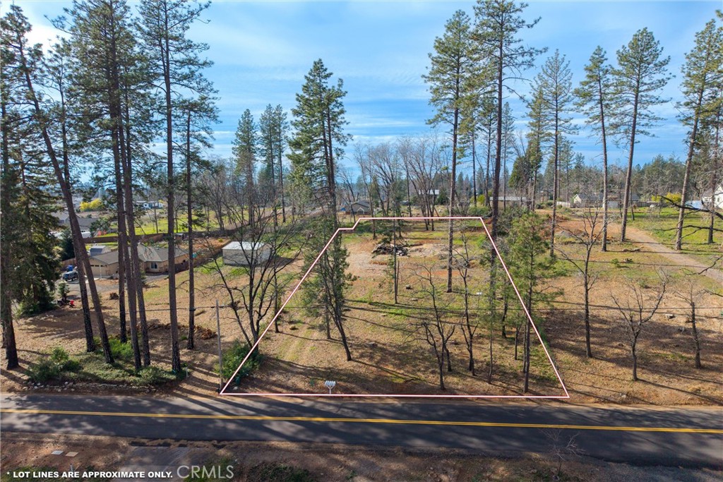 6305 Oak Way Paradise, CA 95969 - Photo 5 of 9 a view of outdoor space with garden