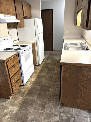 $922 | 720 Melody Lane, Fergus Falls, MN 56537