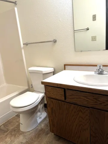 $922 | 720 Melody Lane, Fergus Falls, MN 56537