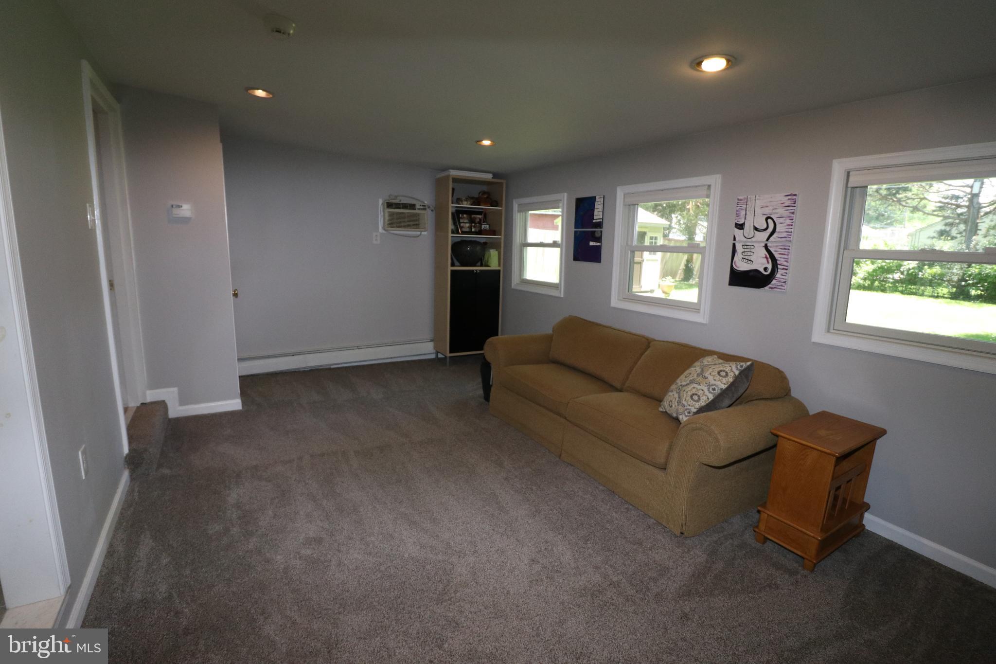 1211 Thomson Road Abington, PA 19001 - Photo 20 of 31 Family Room