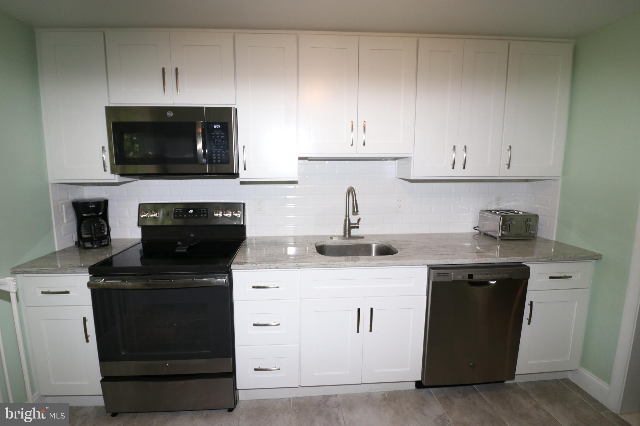 1211 Thomson Road Abington, PA 19001 - Photo 10 of 31 Kitchen