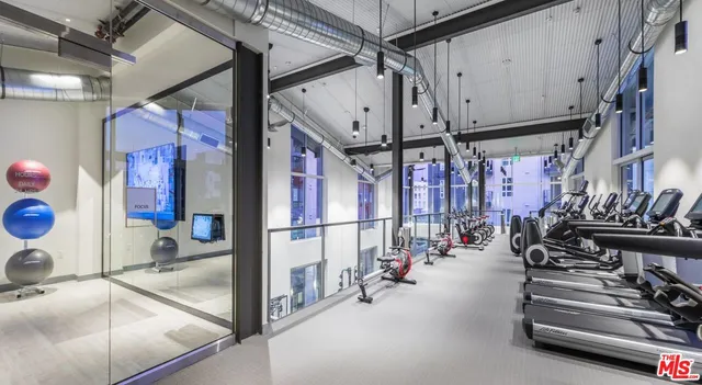 $3,492 | 950 East 3rd Street, Unit 4312, Los Angeles, CA 90013