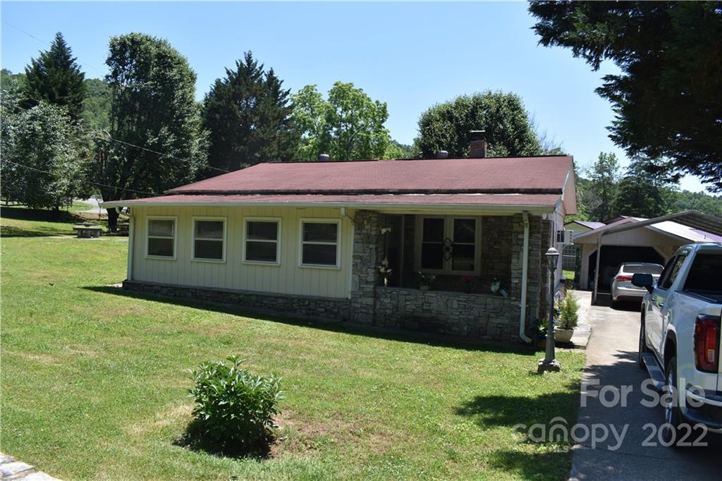 206 Goforth Road Marion, NC 28752 - Photo 1 of 40 Gallery Image 1