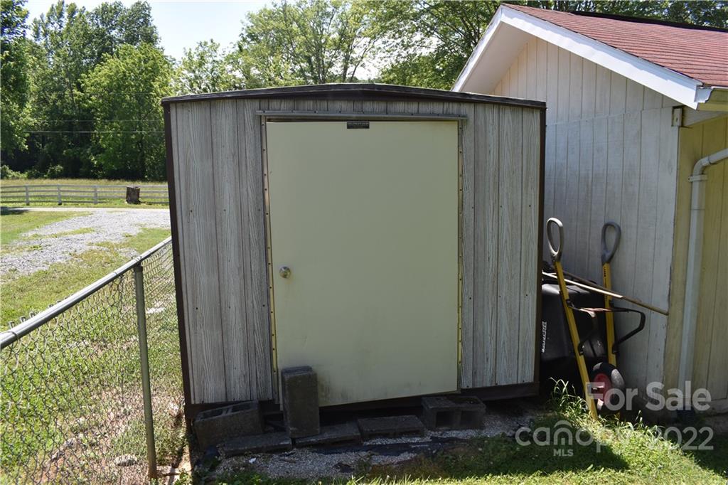 206 Goforth Road Marion, NC 28752 - Photo 26 of 40 Gallery Image 26