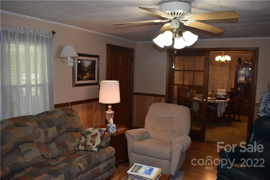 206 Goforth Road Marion, NC 28752 - Photo 4 of 40 Gallery Image 4