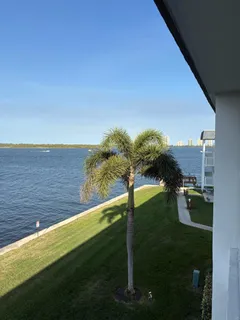 $269,000 | 111 Shore Court, Unit 305C, North Palm Beach, FL 33408