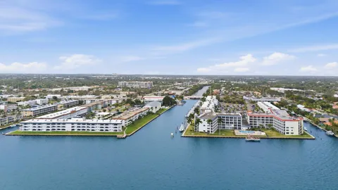 $269,000 | 111 Shore Court, Unit 305C, North Palm Beach, FL 33408