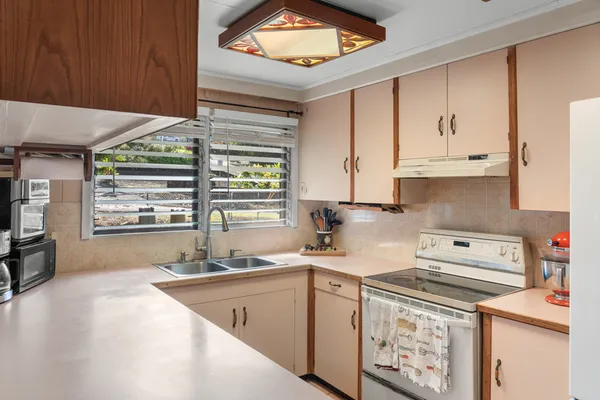 $650,000 | 74-5068 Kai Opua Street, Kailua-Kona, HI 96740