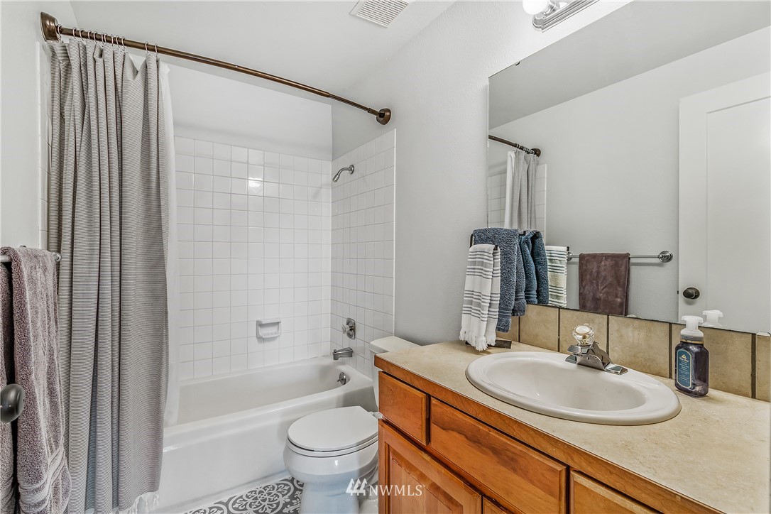 8902 Northeast 195th Street Bothell, WA 98011 - Photo 22 of 40