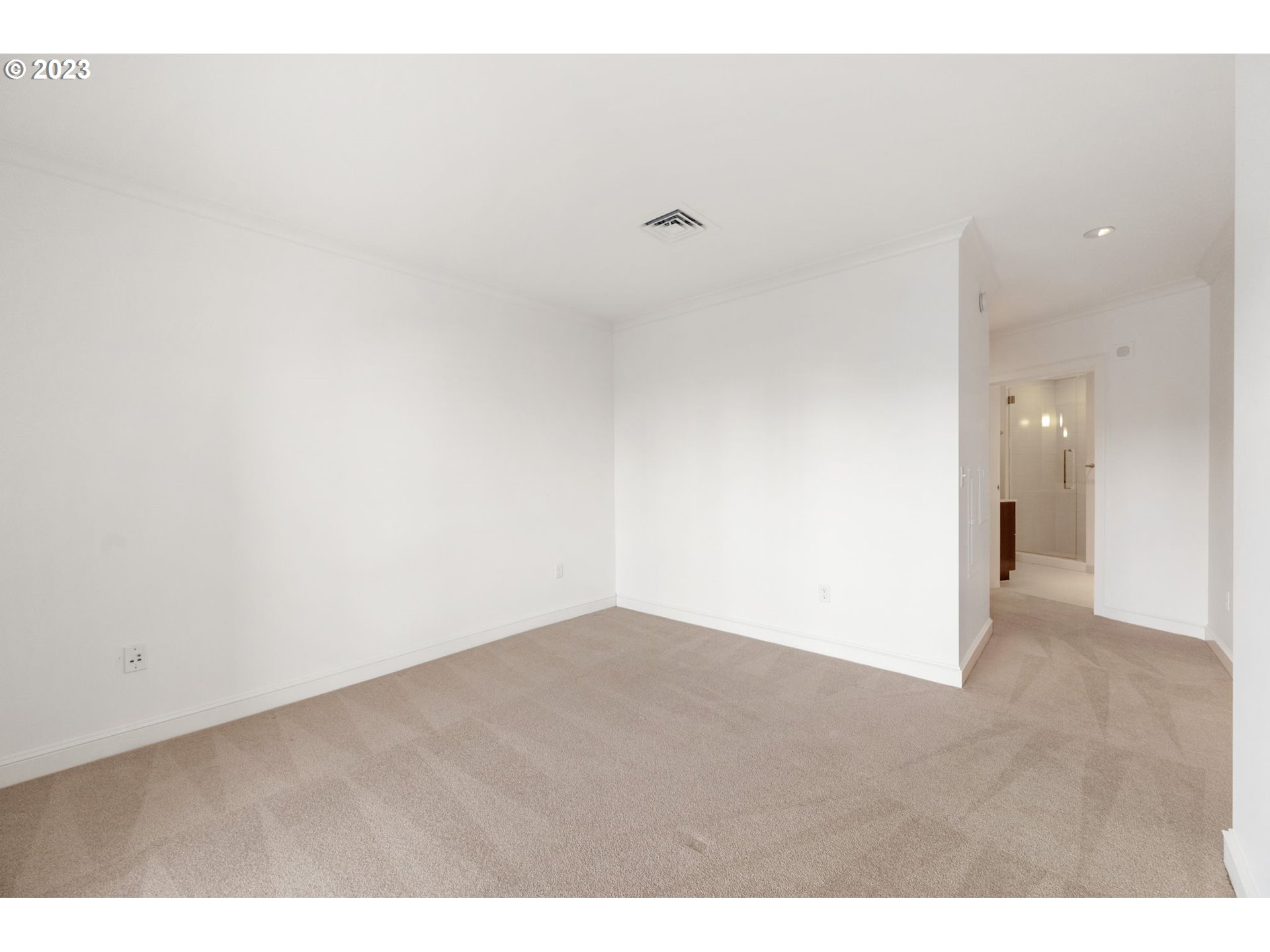 2351 Northwest Westover Road, Unit 904 Portland, OR 97210 - Photo 31 of 43 Gallery Image 31