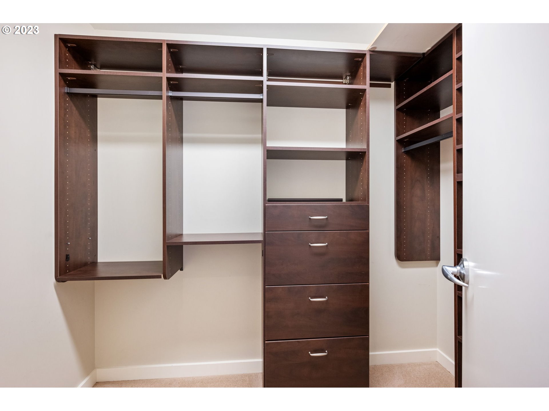2351 Northwest Westover Road, Unit 904 Portland, OR 97210 - Photo 33 of 43 Gallery Image 33
