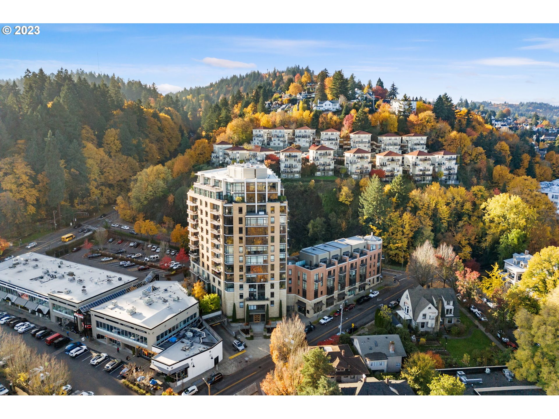 2351 Northwest Westover Road, Unit 904 Portland, OR 97210 - Photo 35 of 43 Gallery Image 35