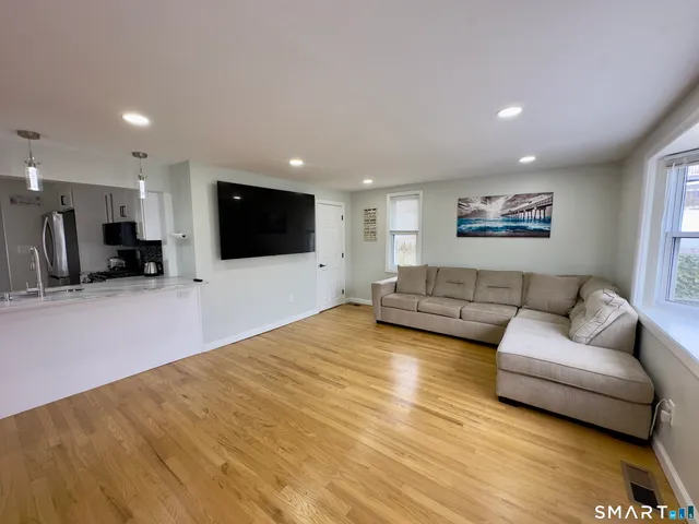 $4,500 | 309 Greenfield Street, Fairfield, CT 06825