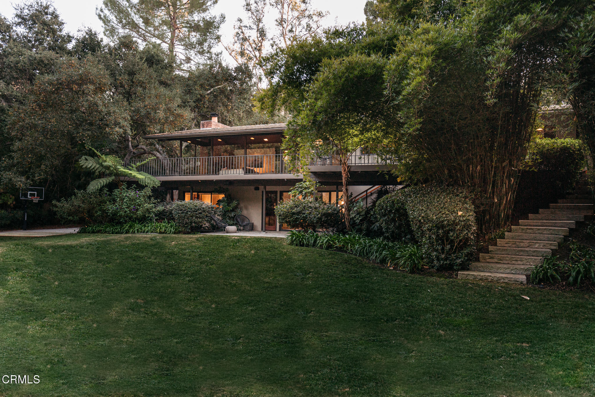 420 Lakeview Road Pasadena, CA 91105 - Photo 39 of 41 Lakeview Rd - www.christopherleefoto.com