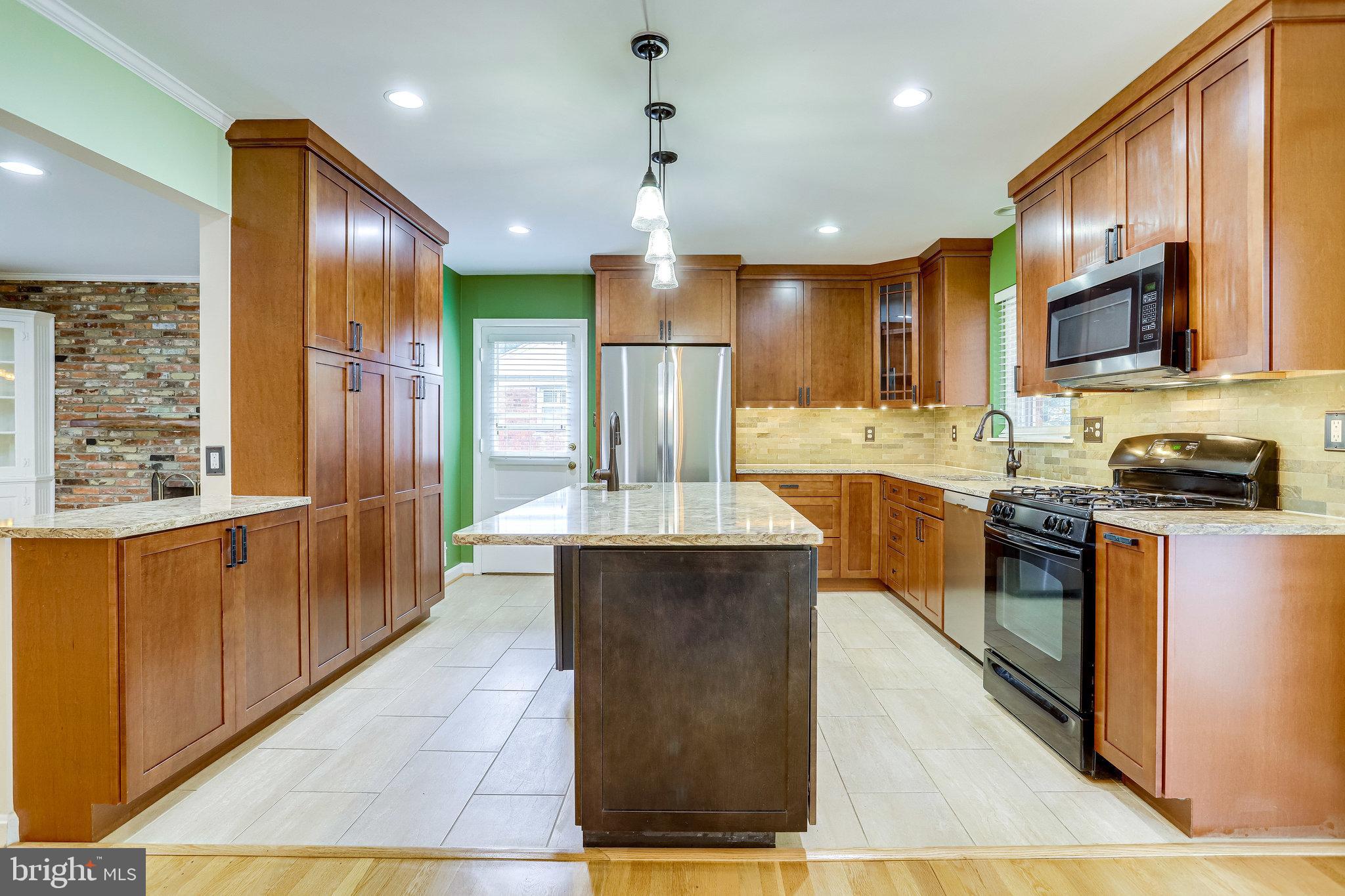 7329 Pinecastle Road Falls Church, VA 22043 - Photo 11 of 53