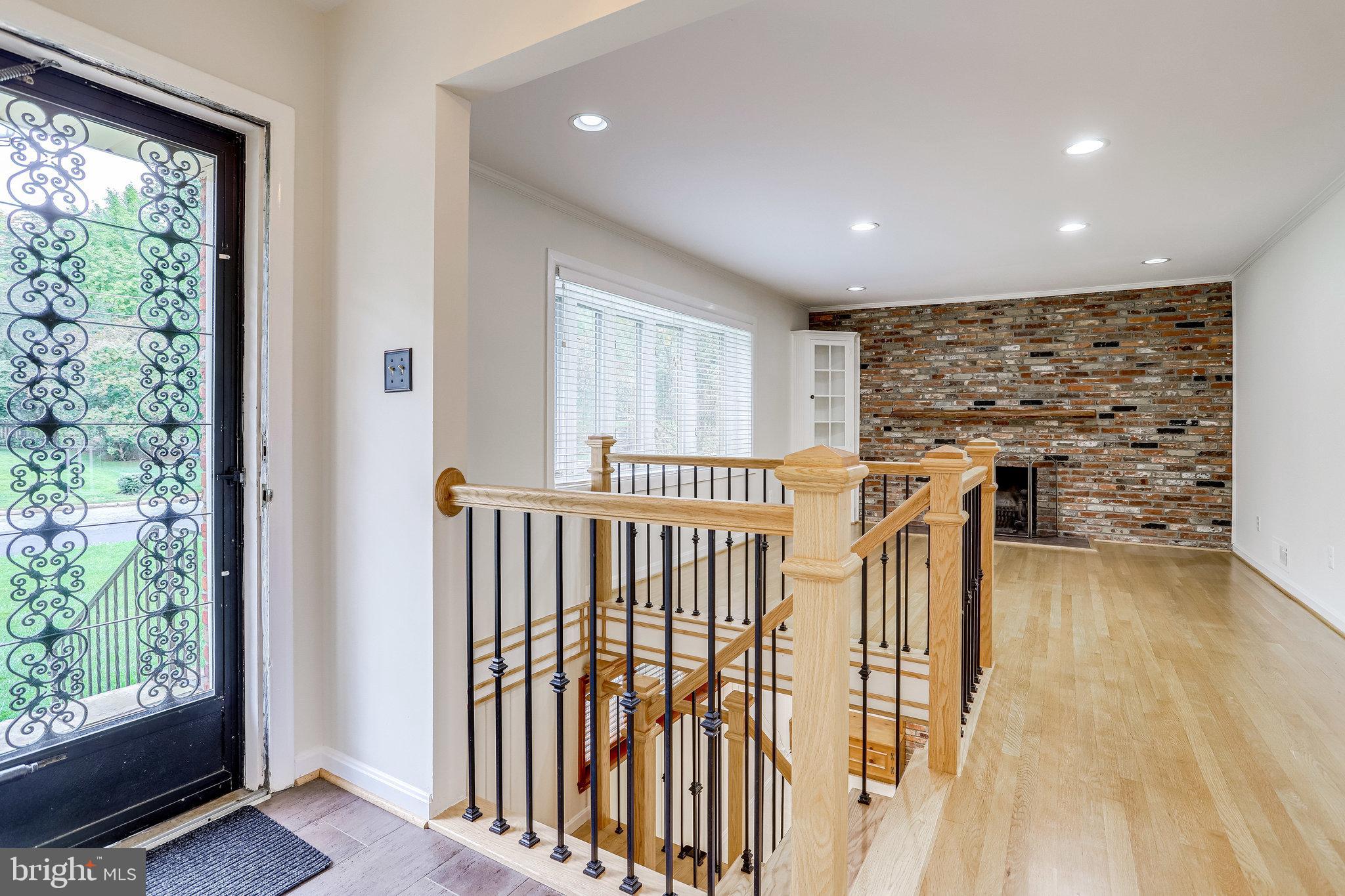 7329 Pinecastle Road Falls Church, VA 22043 - Photo 4 of 53