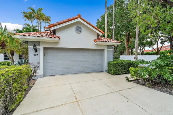 $9,500 | 137 Eagleton Court, Palm Beach Gardens, FL 33418