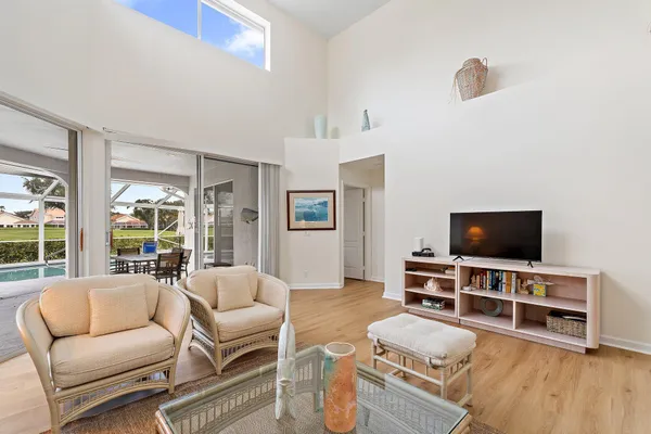 $9,500 | 137 Eagleton Court, Palm Beach Gardens, FL 33418