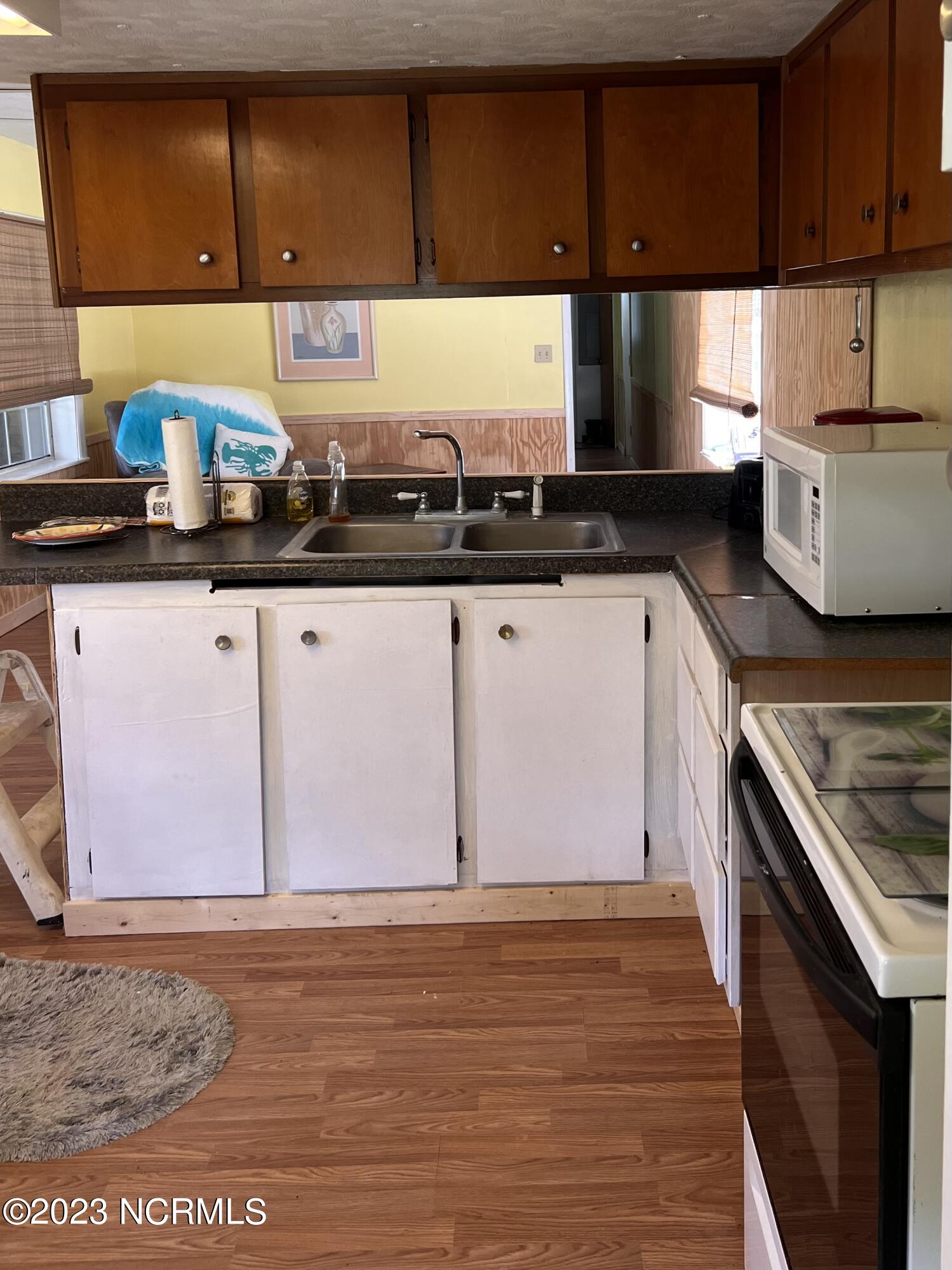 141 Black Duck Road Davis, NC 28524 - Photo 19 of 36 141 Black Duck Kitchen