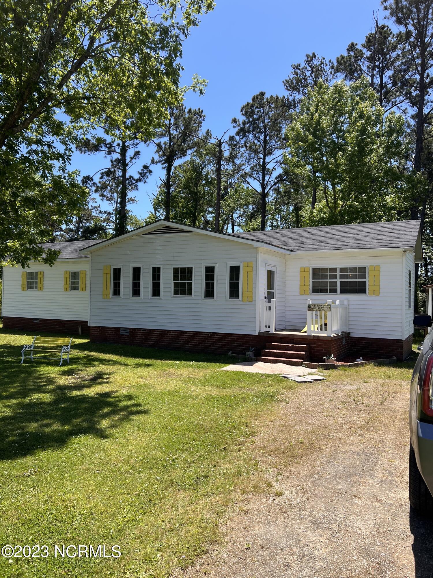 141 Black Duck Road Davis, NC 28524 - Photo 35 of 36 141 Black Duck Front drive