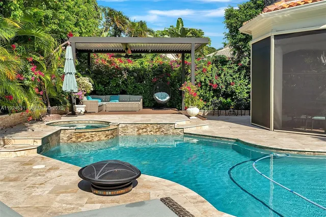 a view of a outdoor space