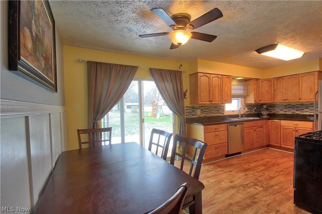 1328 Johns Road Clinton, OH 44216 - Photo 6 of 33