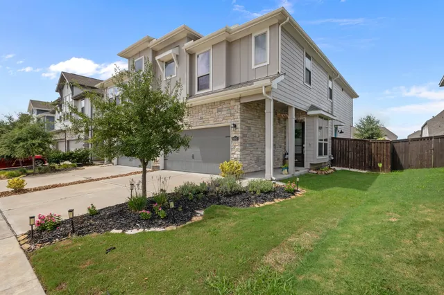 $275,000 | 4063 Champlain Way, Iowa Colony, TX 77583